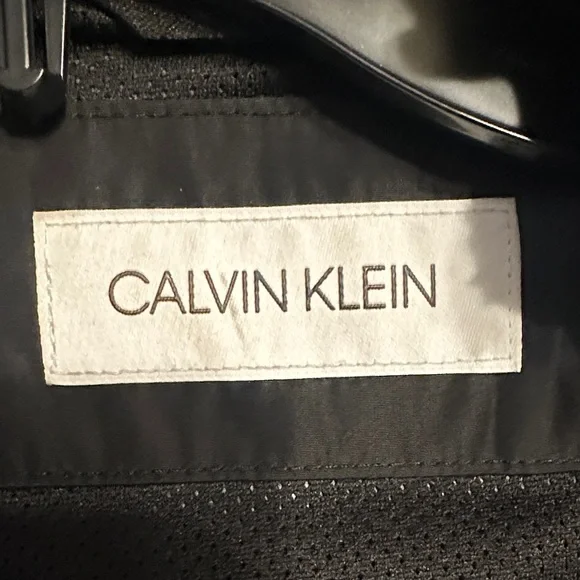 Calvin Klein Black Logo-Trim Hooded Windbreaker - Picture 2 of 4